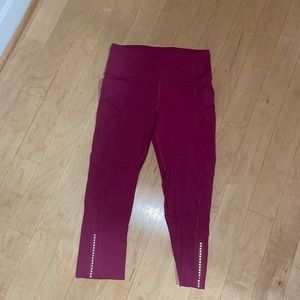 Lululemon Size 6 Crop Leggings